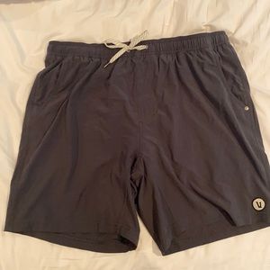 BRAND NEW Vuori Kore Shorts - XL